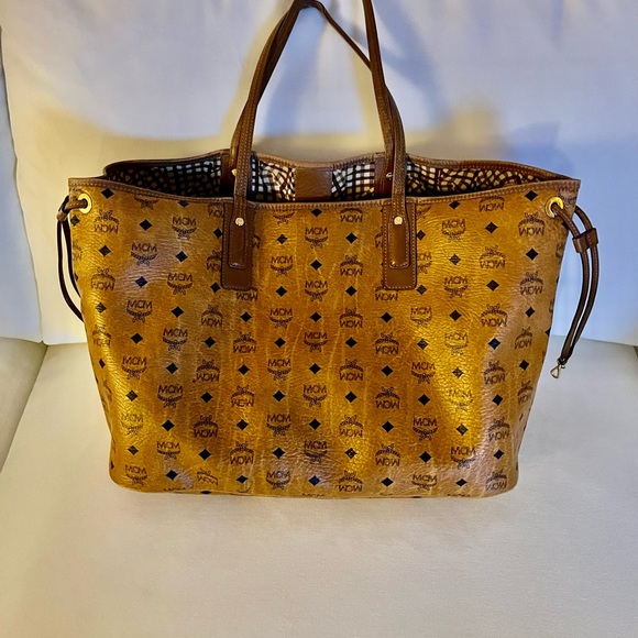 MCM Large Reversible Visetos Tote. Used but in good condition. Stain inside tote - Picture 2 of 4